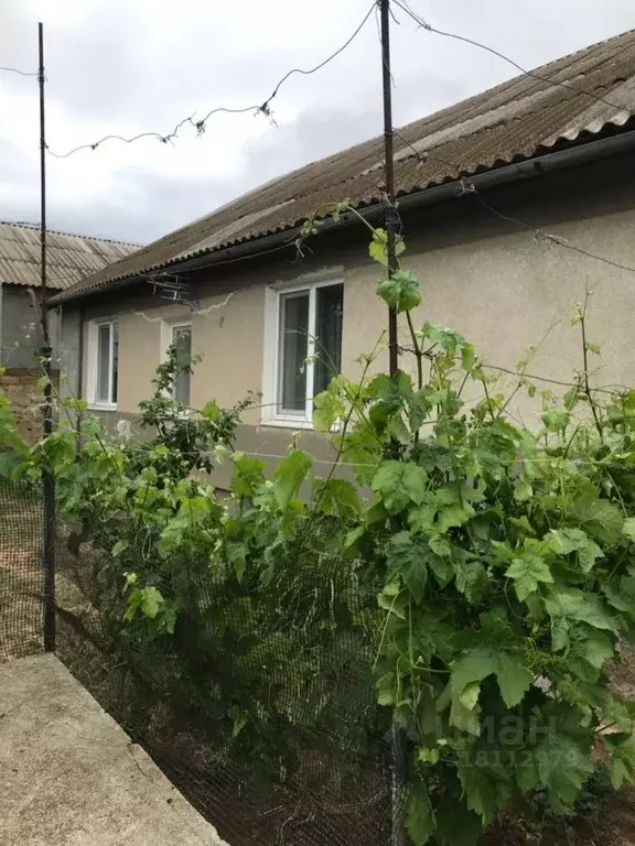 Дом в Крым, Сакский район, с. Суворовское ул. 40 лет Победы, 26 (84 м) - Фото 0