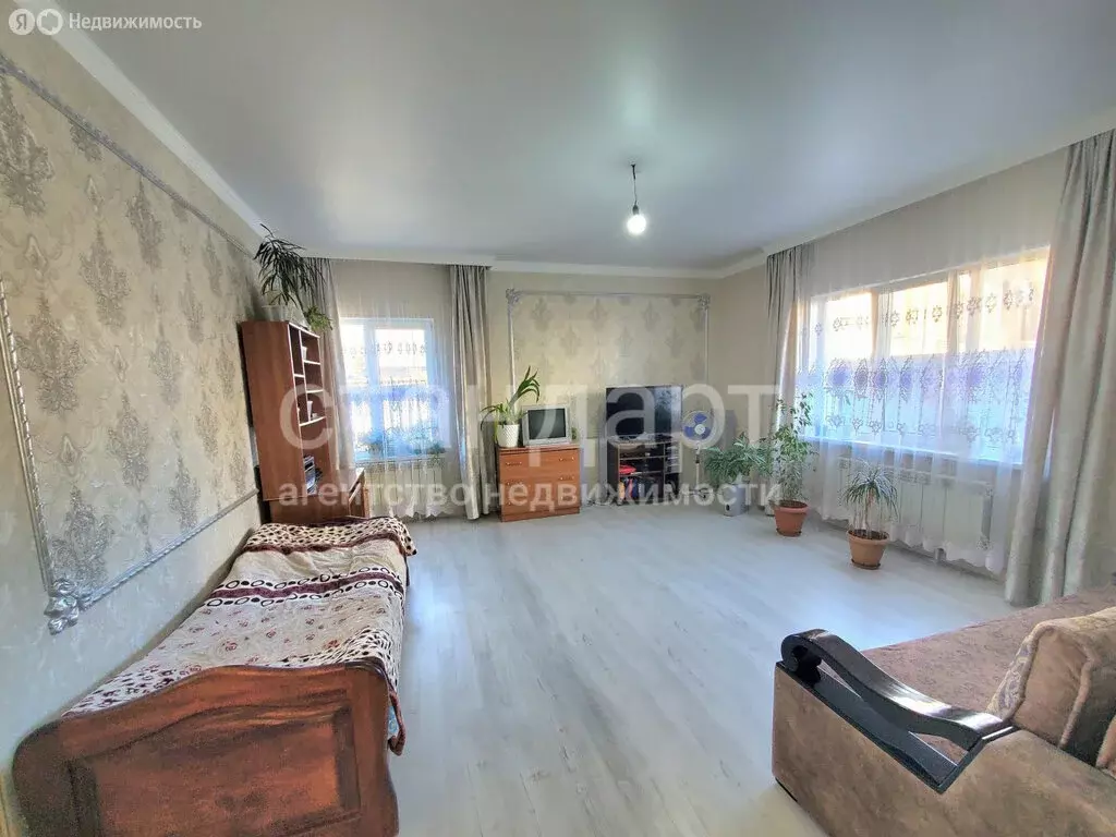 Дом в Нежинский, Озёрная улица (127.1 м) - Фото 1