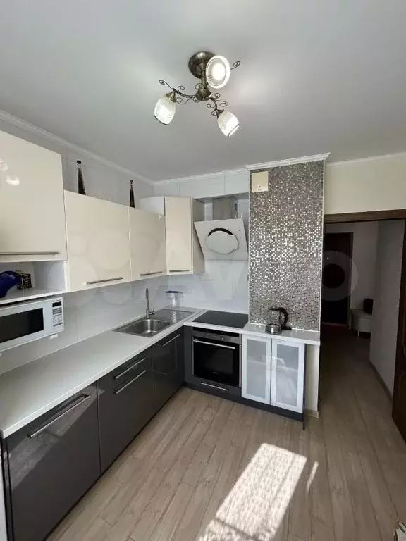 1-к. квартира, 40 м, 3/10 эт. - Фото 1