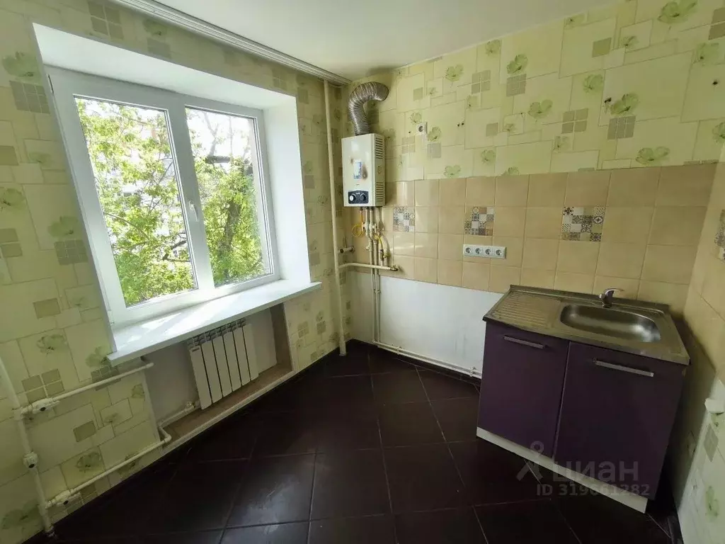 1-к кв. Псковская область, Псков Рижский просп., 42А (31.0 м) - Фото 0