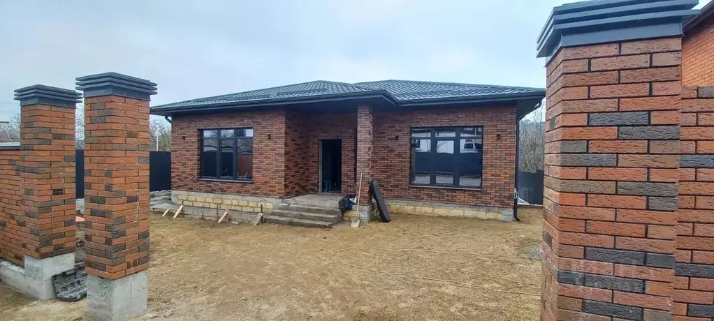 Дом в Ставропольский край, Ставрополь ул. Айвазовского, 185 (130 м) - Фото 1