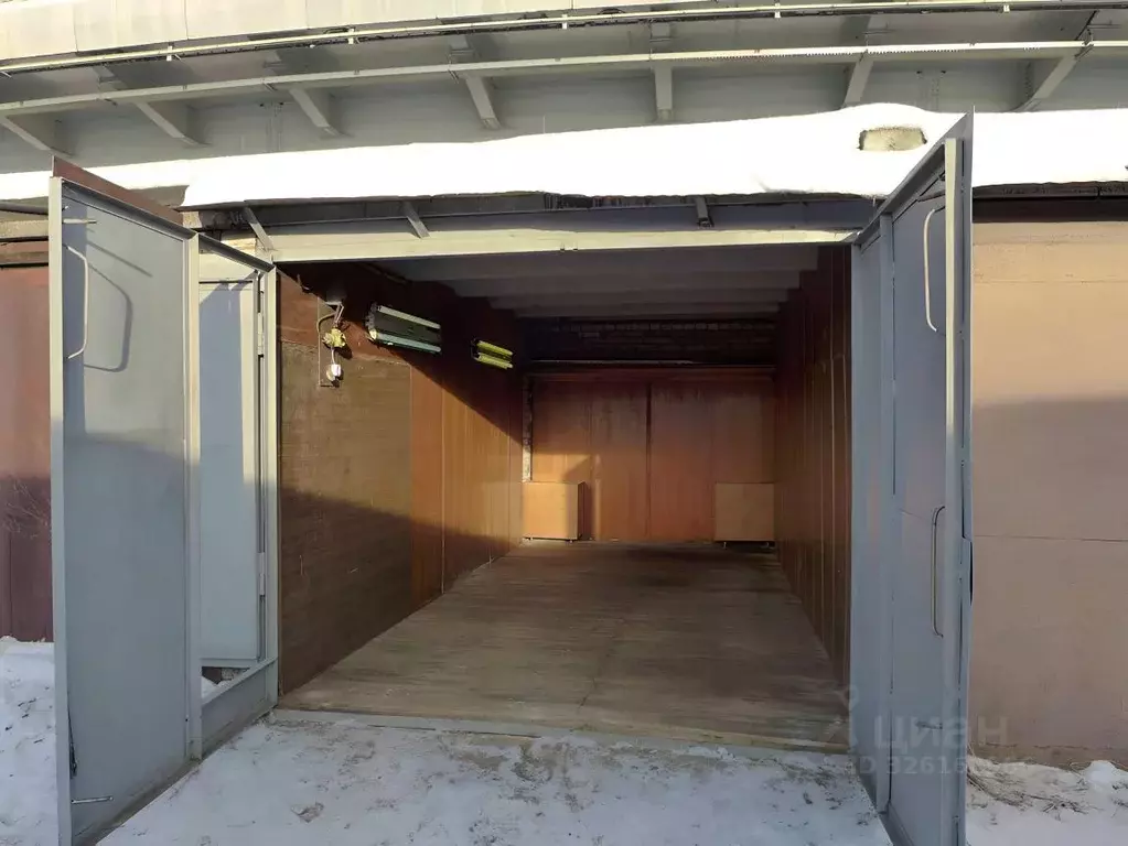 Гараж в Санкт-Петербург Дунайский просп., 1Б (18 м) - Фото 2