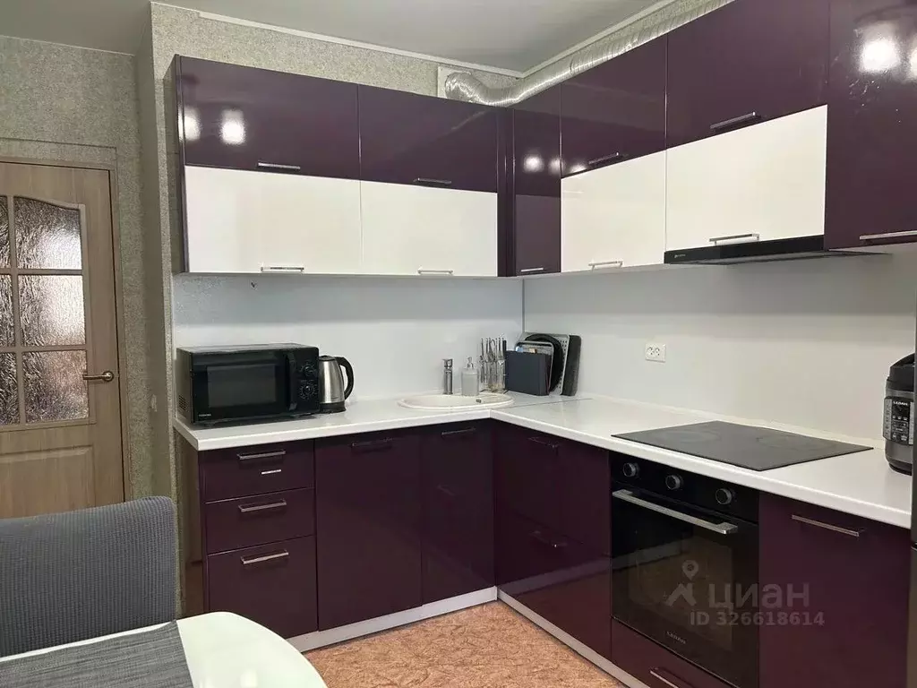 3-к кв. Омская область, Омск ул. Б.Г. Шаронова, 21 (72.0 м) - Фото 1