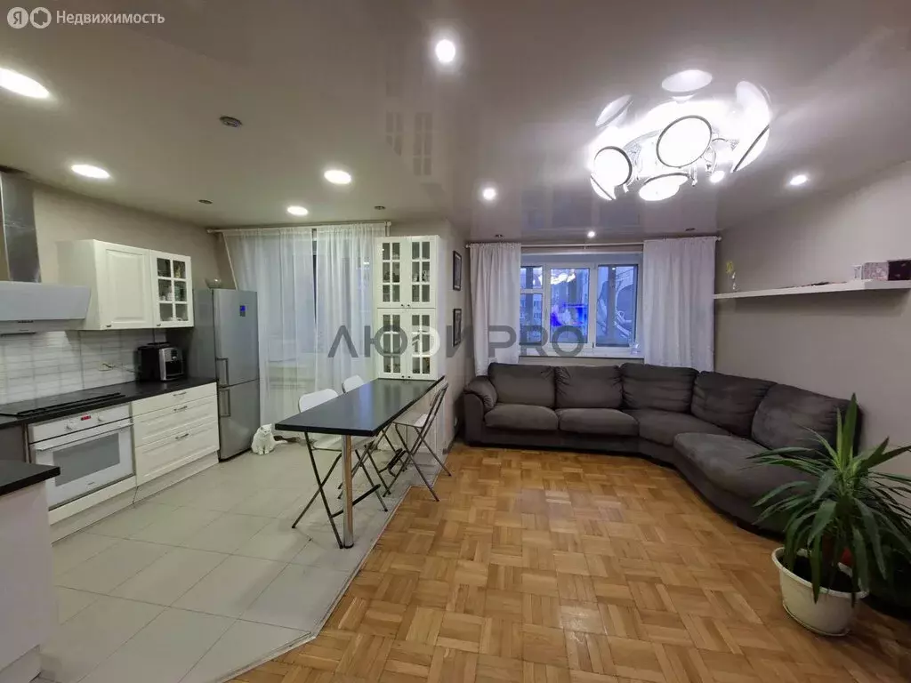 3-комнатная квартира: Уфа, улица Юрия Гагарина, 14 (85.5 м) - Фото 1