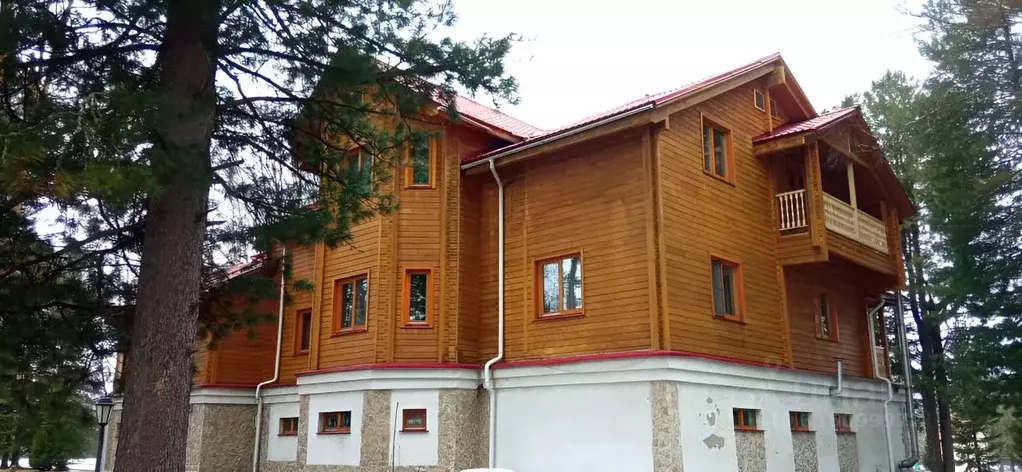 Коттедж в Кемеровская область, Междуреченск ул. Чульжан (750 м) - Фото 1