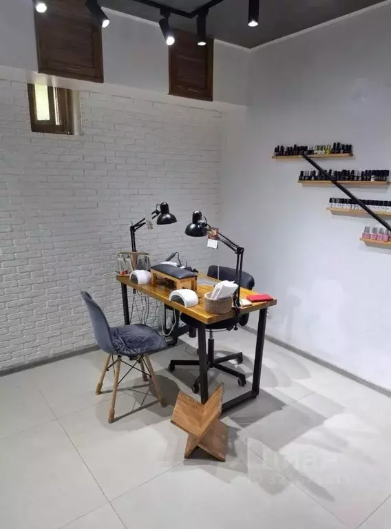 Офис в Волгоградская область, Волжский Оломоуцкая ул., 35 (20 м) - Фото 0