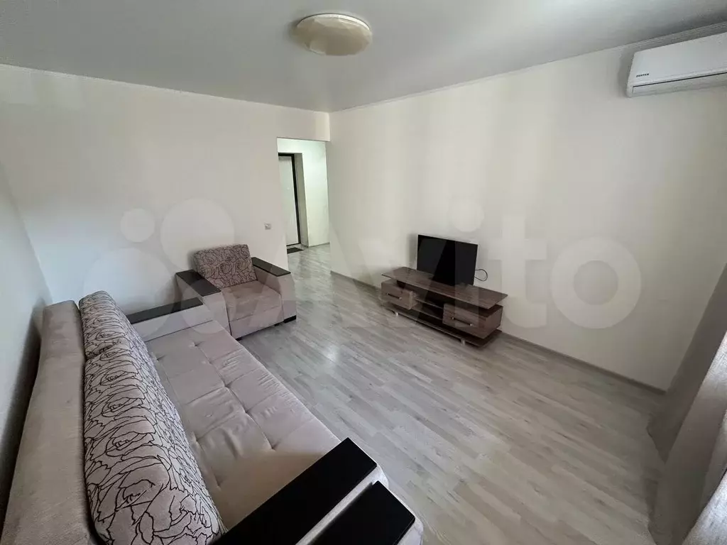 1-к. квартира, 40 м, 6/10 эт. - Фото 1