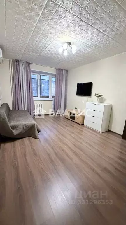 1-к кв. Башкортостан, Уфа ул. Набережная реки Уфы, 65 (36.8 м) - Фото 1