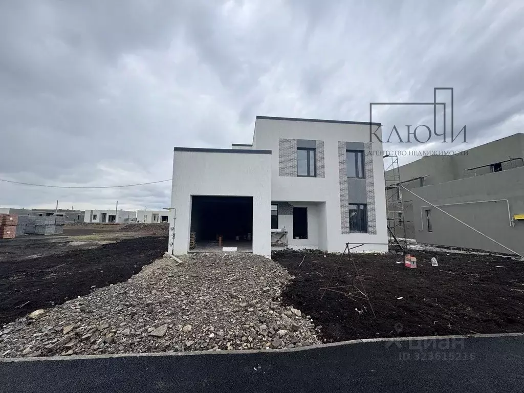 Дом в Челябинская область, Магнитогорск ул. Бирюзовая (199 м) - Фото 2