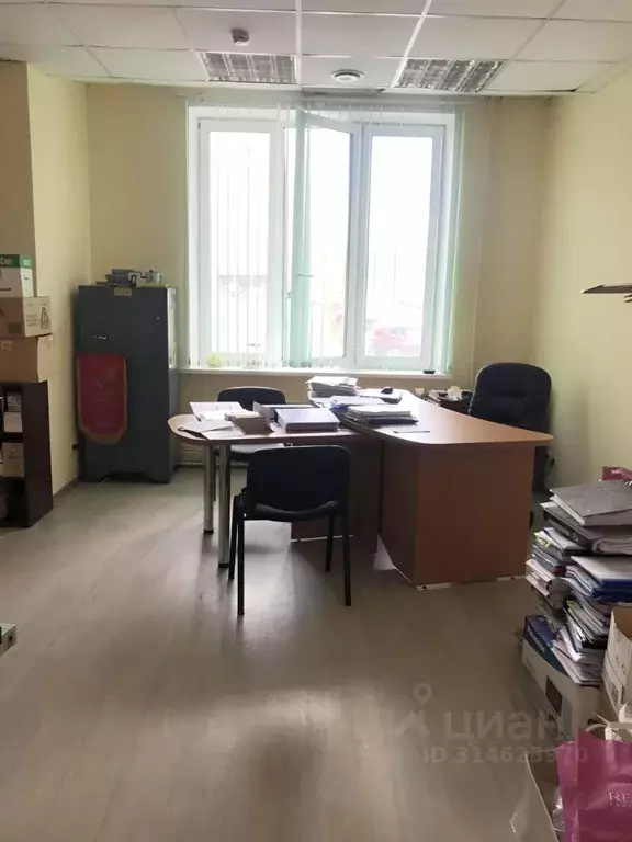 Помещение свободного назначения в Свердловская область, Заречный ул. ... - Фото 0