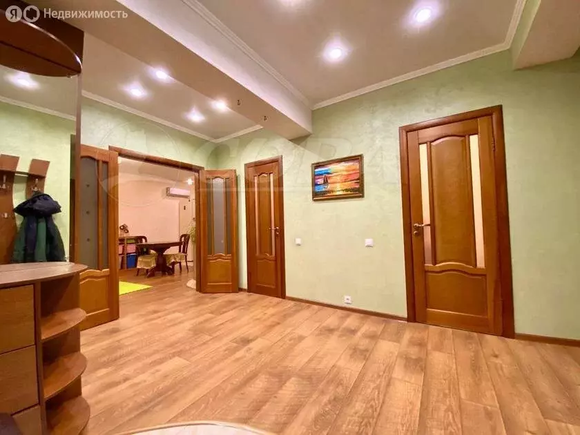 2-комнатная квартира: Тобольск, 10-й микрорайон, 73Б (83 м) - Фото 1
