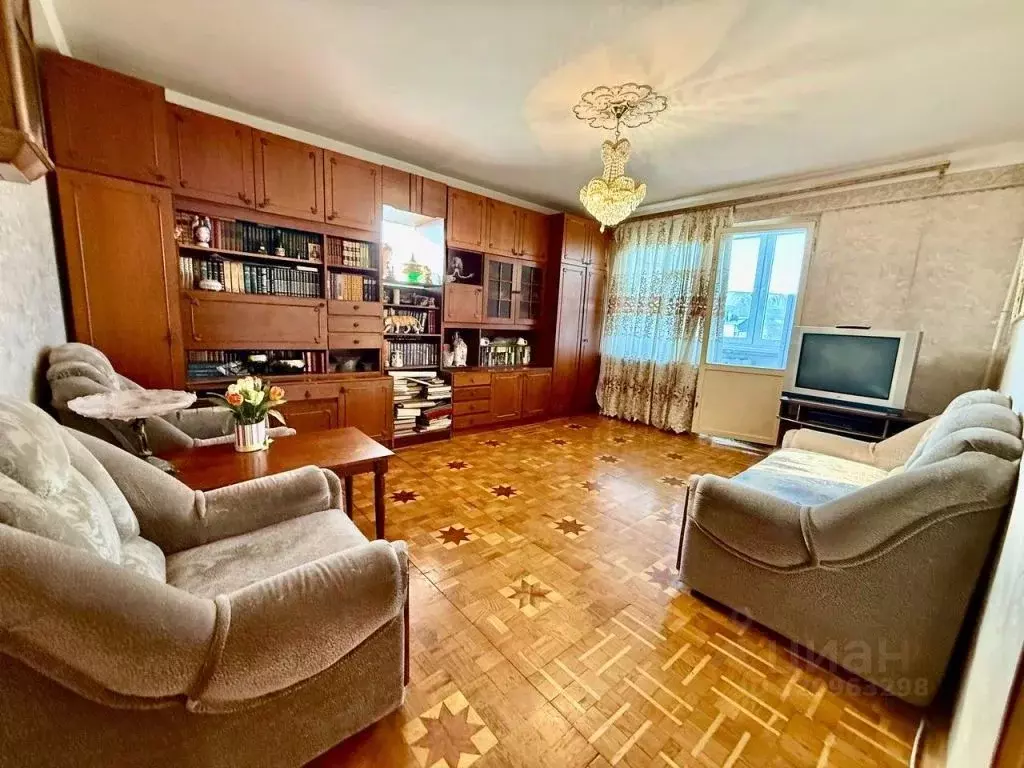 3-к кв. Ставропольский край, Кисловодск ул. Островского, 17 (72.6 м) - Фото 0