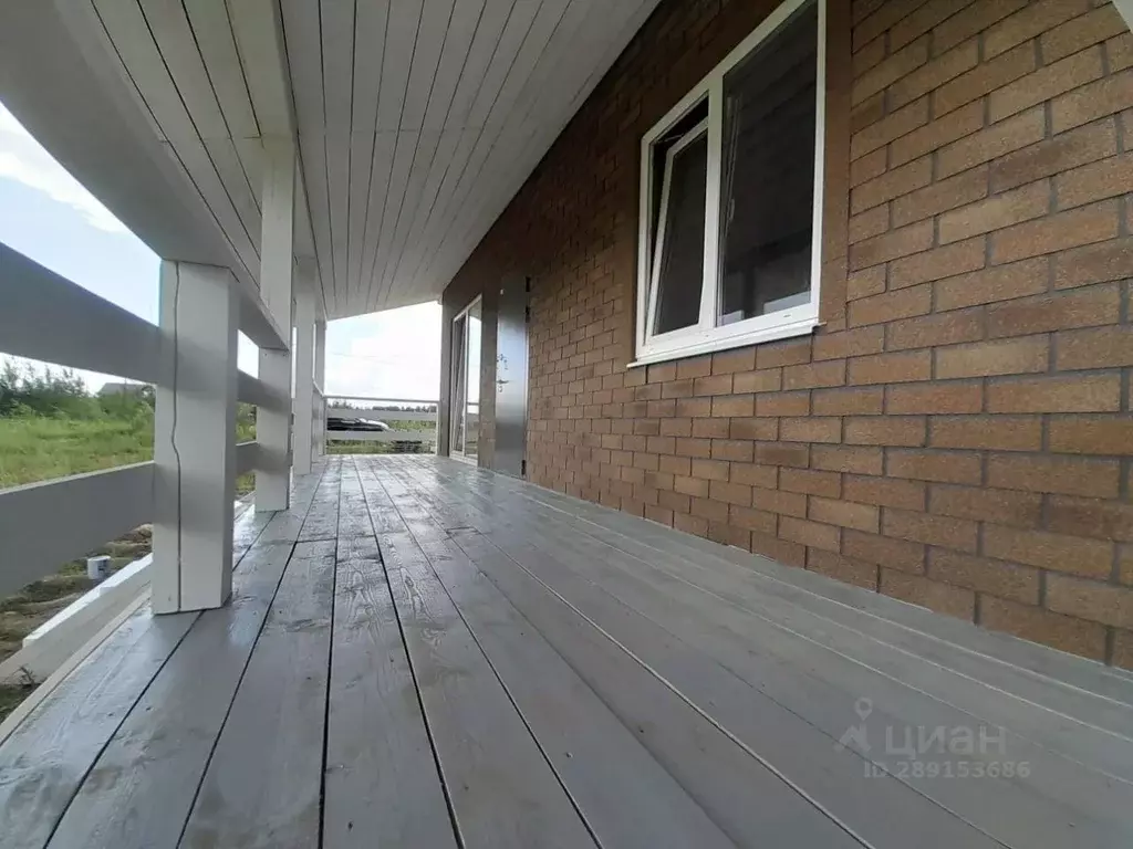 Дом в Новгородская область, Новгородский район, Савинское с/пос, д. ... - Фото 1