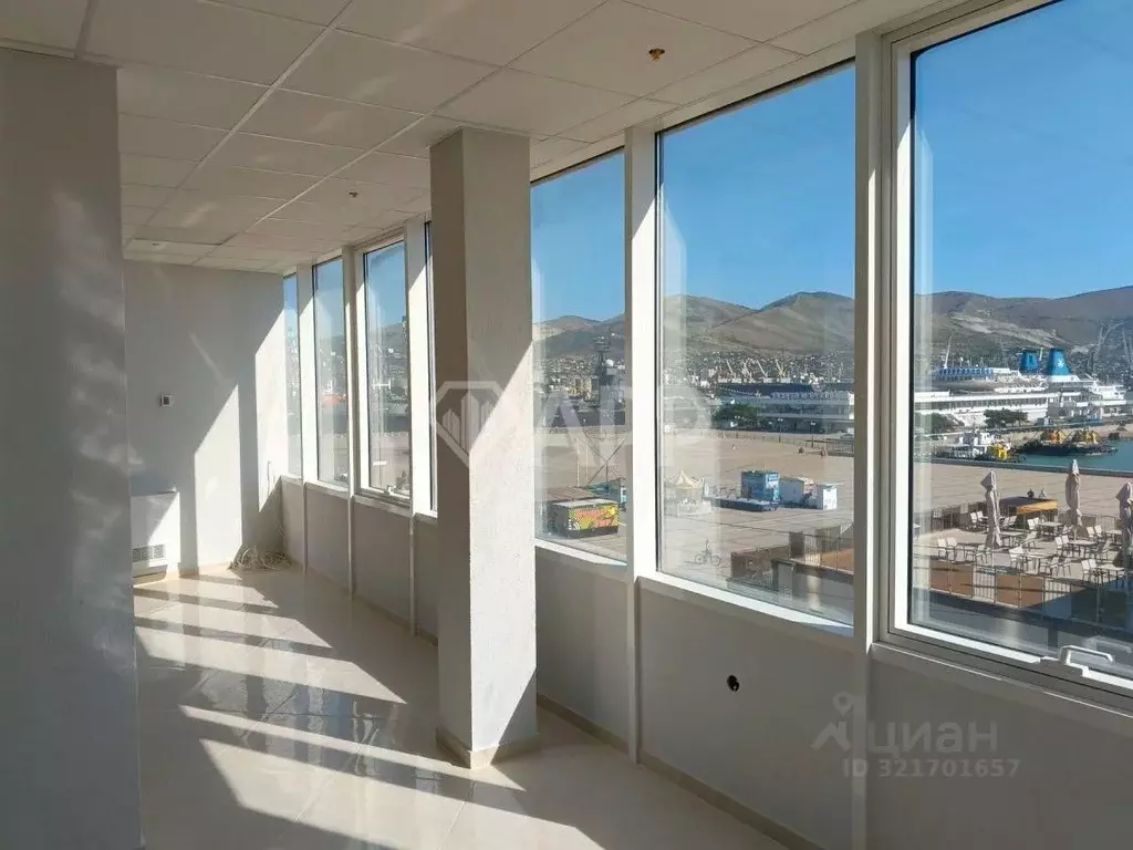 Офис в Краснодарский край, Новороссийск наб. Адмирала Серебрякова, 7 ... - Фото 1