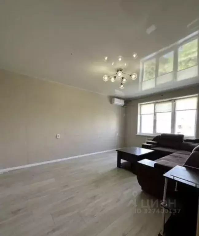 3-к кв. Омская область, Омск Взлетная ул., 4 (65.0 м) - Фото 1