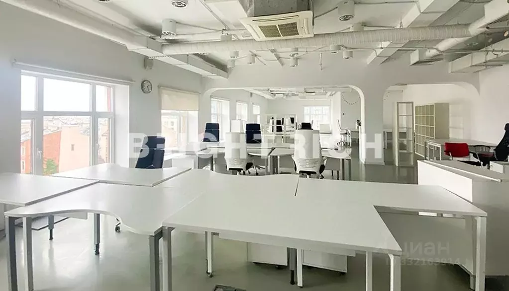 Офис в Санкт-Петербург Лодейнопольская ул., 5 (377 м) - Фото 2