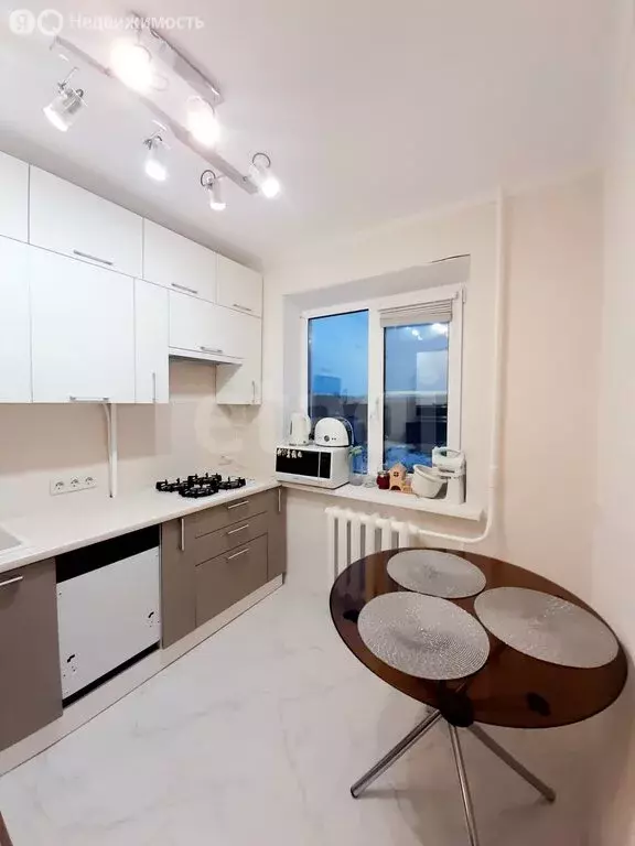 2-комнатная квартира: Кириши, улица Строителей, 17 (47.9 м) - Фото 1