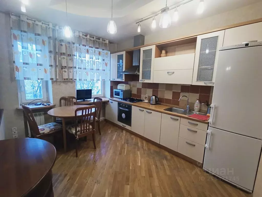 2-к кв. Нижегородская область, Нижний Новгород ул. Минина, 15А (65.0 ... - Фото 2