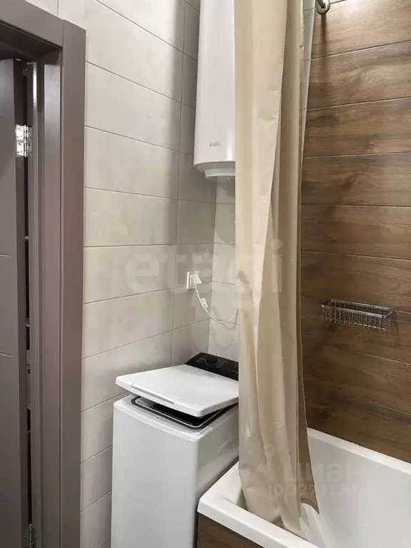 Студия Оренбургская область, Оренбург ул. Правды, 2 (26.8 м) - Фото 1