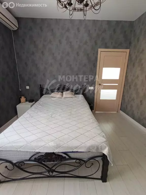 2-комнатная квартира: Магнитогорск, улица Татьяничевой, 300 (65.3 м) - Фото 2