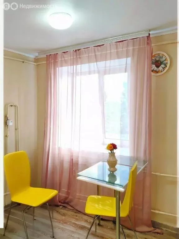 3-комнатная квартира: Омск, улица Берко Цемента, 8 (58 м) - Фото 2