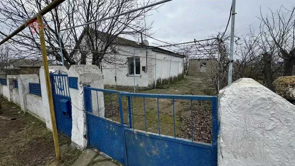 Дом в Крым, Сакский район, Суворовское с/пос, с. Великое ул. Зеленая ... - Фото 1