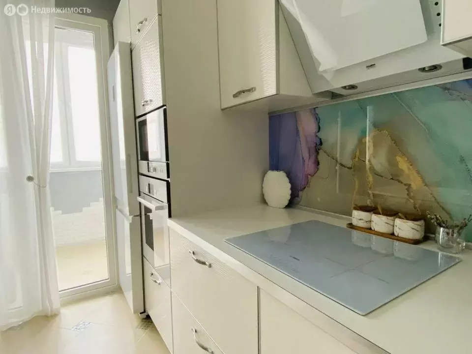 3-комнатная квартира: Тамбов, улица Чичерина, 22А (81 м) - Фото 0