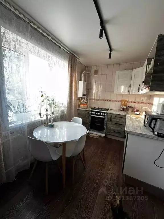 1-к кв. Воронежская область, Семилуки Курская ул., 22А (39.0 м) - Фото 2