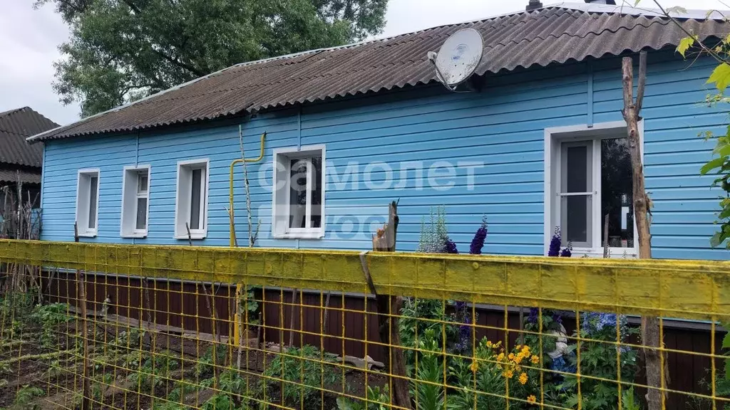 Дом в Курская область, Фатежский район, Миленинский сельсовет, д. ... - Фото 0