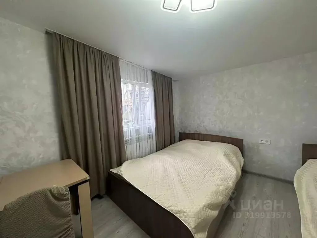 2-к кв. Краснодарский край, Туапсе ул. Карла Либкнехта, 20 (50.0 м) - Фото 0