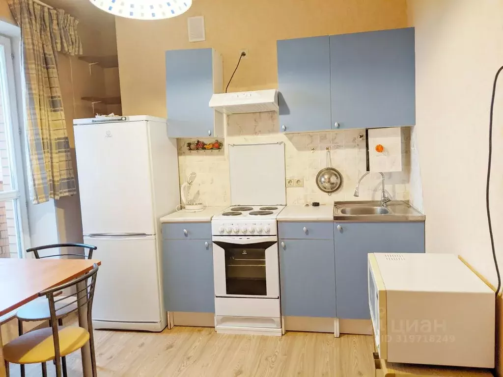 1-к кв. Московская область, Химки Ленинский просп., 1к3 (40.0 м) - Фото 0