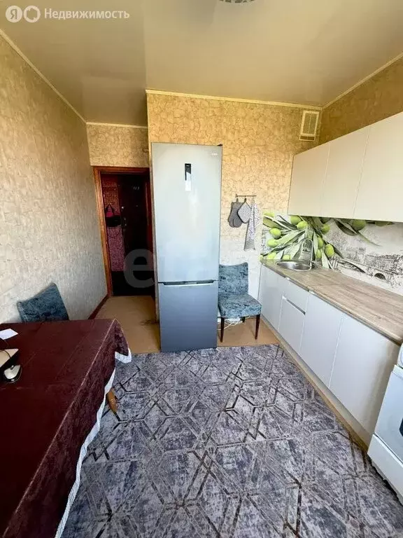 3-комнатная квартира: Саратов, улица имени С.Ф. Тархова, 29 (63.3 м) - Фото 0