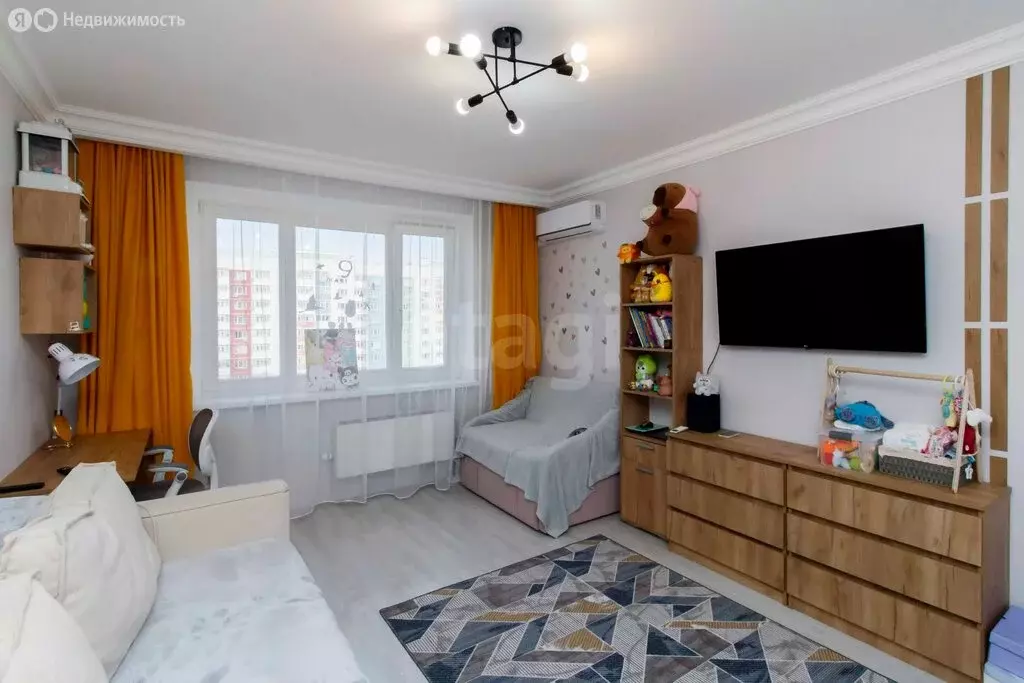1-комнатная квартира: Тюмень, улица Федюнинского, 54к2 (36.9 м) - Фото 2