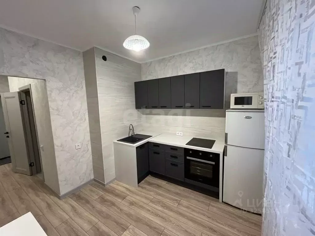 1-к кв. Тюменская область, Тюмень ул. Муравленко, 3к1 (37.3 м) - Фото 1