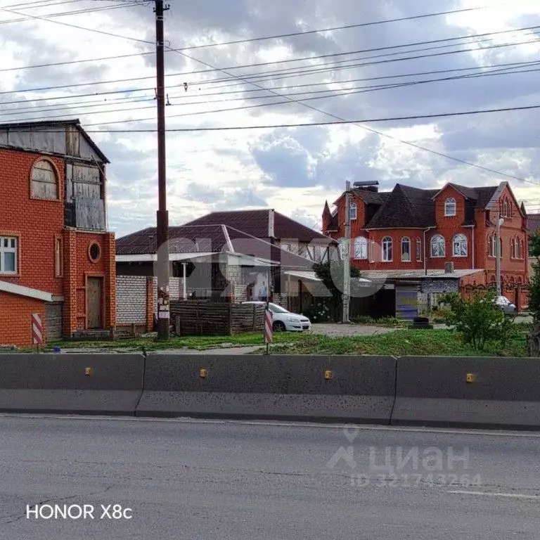Дом в Волгоградская область, Волгоград ул. 2-я Лескова, 7 (200 м) - Фото 0