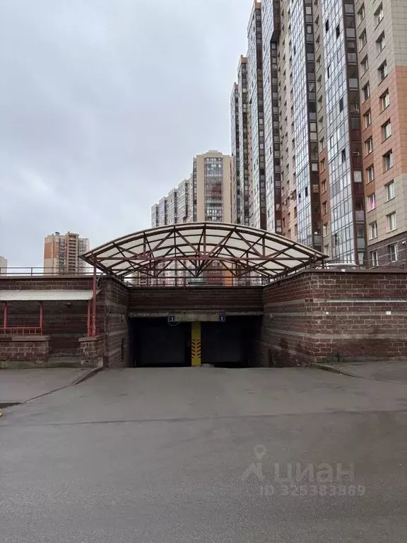 Гараж в Санкт-Петербург Комендантский просп., 53к4 (13 м) - Фото 1