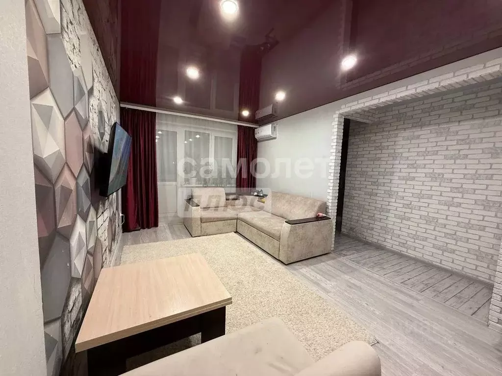 3-к кв. Нижегородская область, Нижний Новгород Южное ш., 20А (58.7 м) - Фото 1