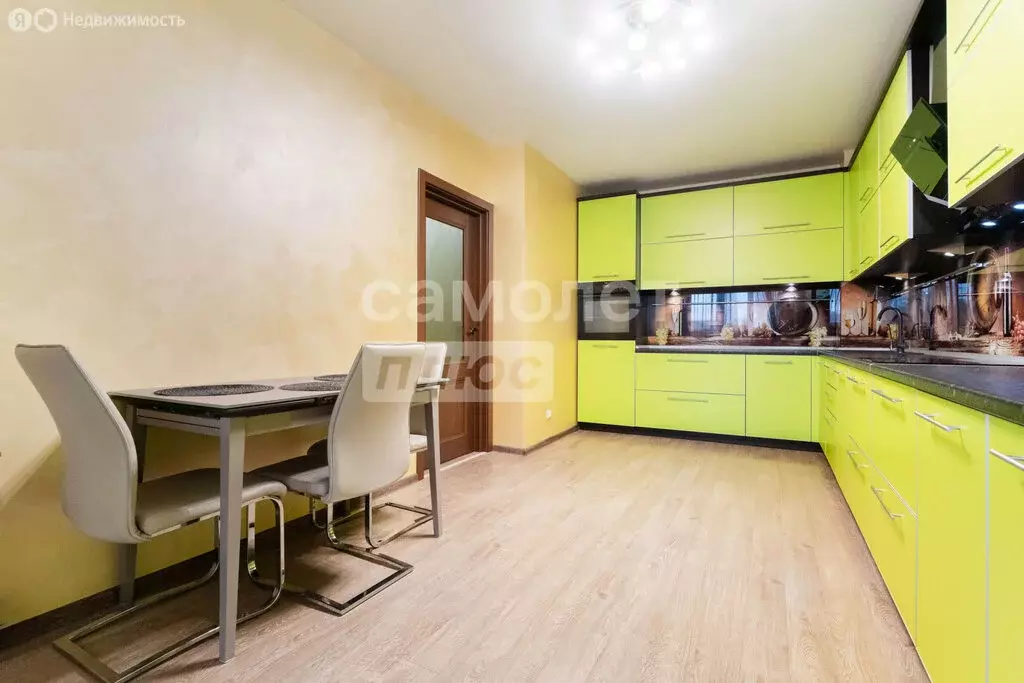 2-комнатная квартира: Омск, улица Ватутина, 14 (66.8 м) - Фото 1