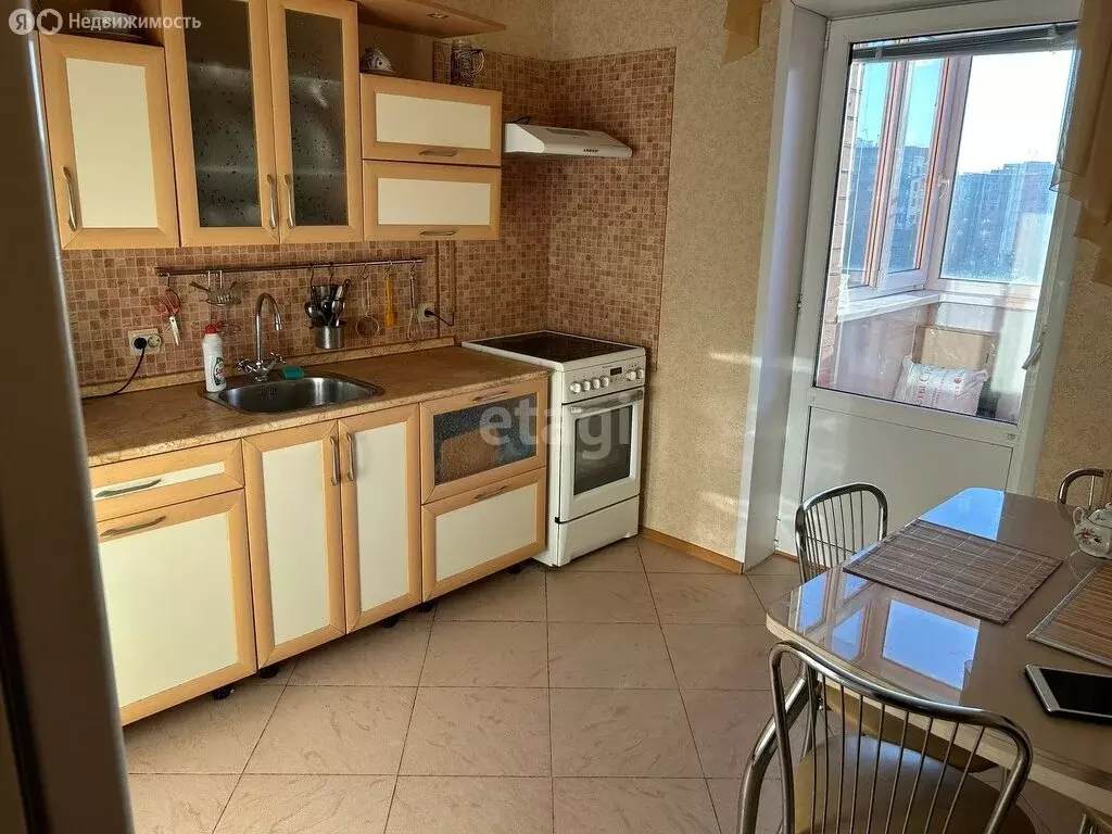 1-комнатная квартира: Тюмень, улица Орджоникидзе, 16к1 (43 м) - Фото 1