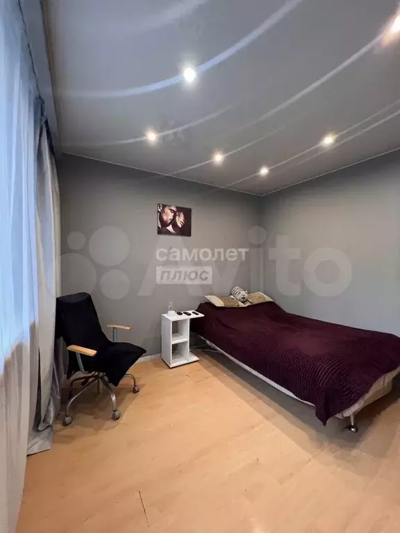 Комната 17,5 м в 4-к., 1/9 эт. - Фото 0