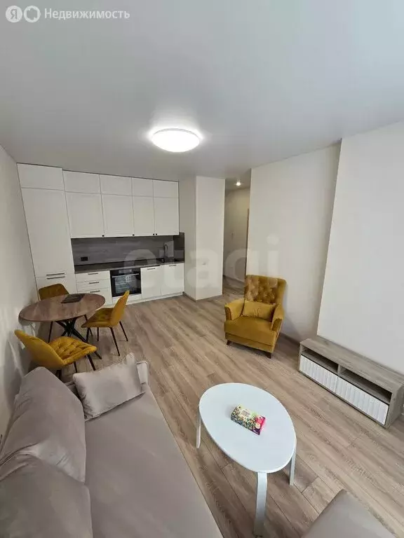 1-комнатная квартира: Тюмень, улица Василия Подшибякина, 11 (39 м) - Фото 1