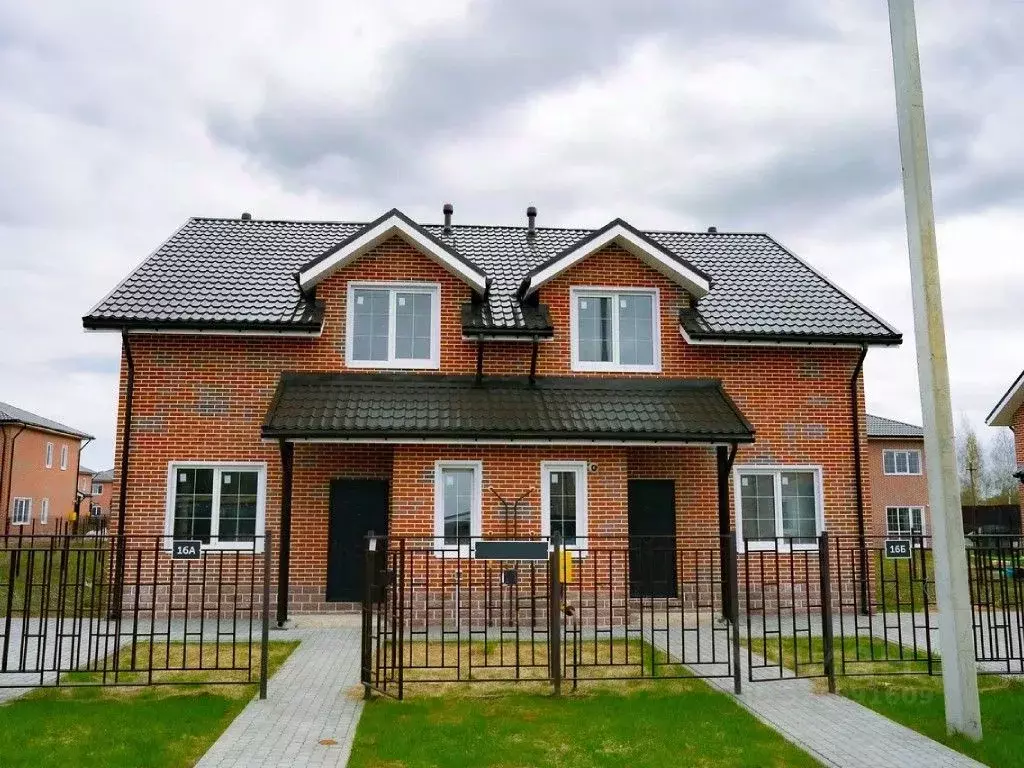 Таунхаус в Ленинградская область, Всеволожский район, Агалатовское ... - Фото 1