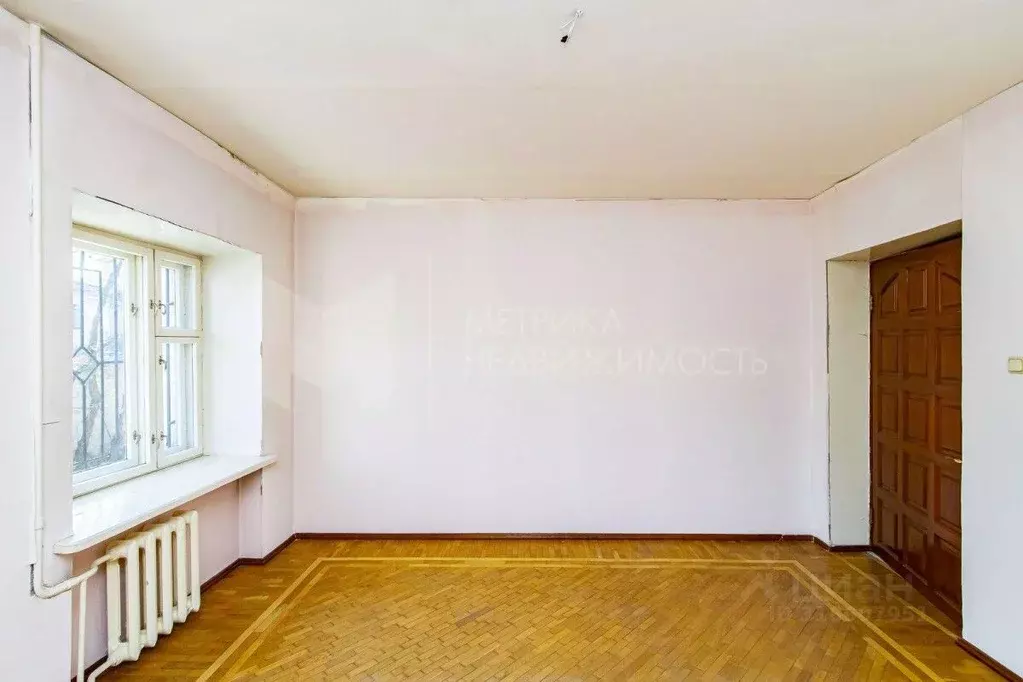 3-к кв. Тюменская область, Тюмень ул. Кирова, 6 (221.0 м) - Фото 0