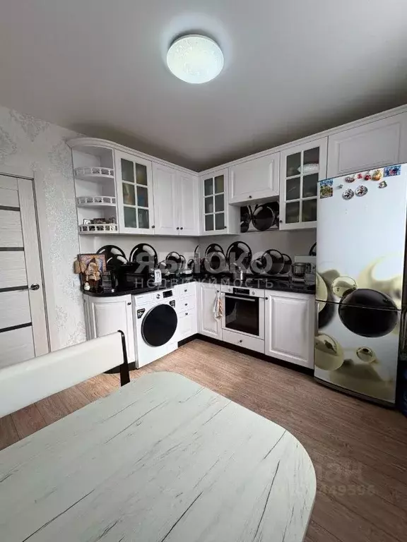 3-к кв. Пермский край, Березники Усольский-2 мкр, ул. Строителей, 8 ... - Фото 2