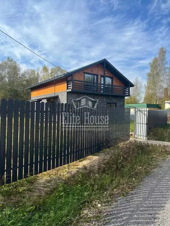 Дом в Калужская область, Жуковский муниципальный округ, д. Чубарово, ... - Фото 1