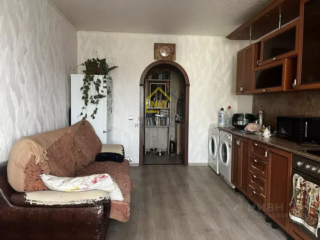 3-к кв. Челябинская область, Челябинск ул. Братьев Кашириных, 114 ... - Фото 2