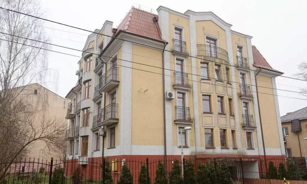 2-комнатная квартира: Калининград, улица Старшины Дадаева, 48 (80 м) - Фото 0