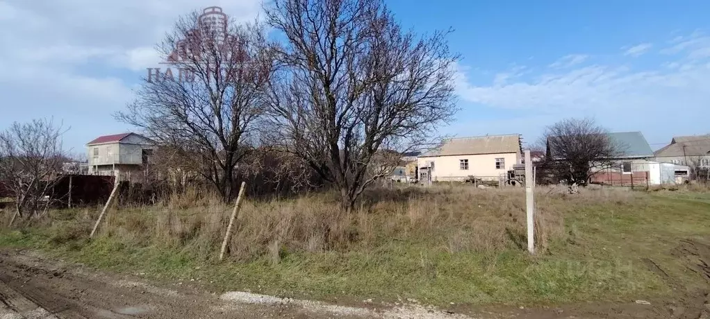 Участок в Крым, Феодосия муниципальный округ, с. Ближнее ул. Вишневая ... - Фото 1