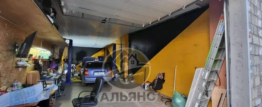 Гараж в Ямало-Ненецкий АО, Новый Уренгой Таежная ул., 149 (70 м) - Фото 1