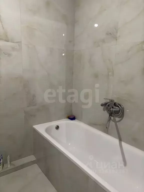 2-к кв. Северная Осетия, Владикавказ ул. Академика Шегрена, 17 (91.0 ... - Фото 1